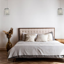 Load image into Gallery viewer, Single Crystalia Pendant Light - Clear Crystal