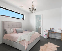 Load image into Gallery viewer, NewYork Princess 4 Arm SMOKE Chandelier - W:42cm
